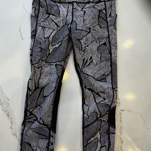 Lululemon capri pants